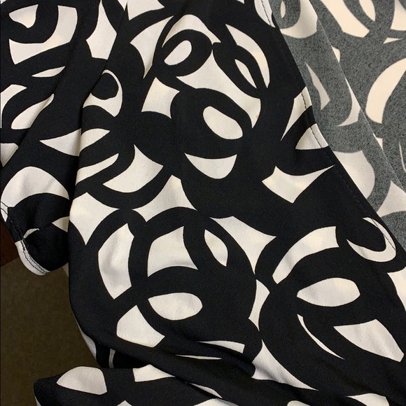 Black and White Patterned Wrap Dress - Picture 5 of 5